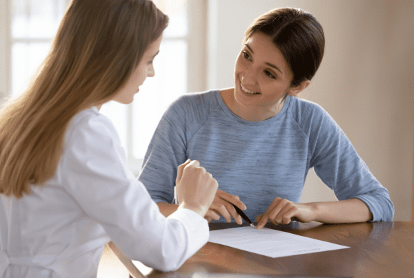 therapist works with patient on a counseling treatment plan